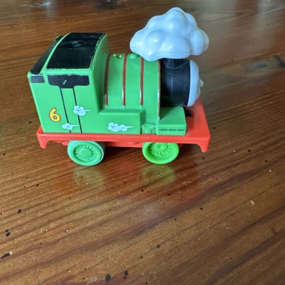 Thomas & Friends 2015 Gullane Percy Pullback And Go Puffer Smoke Green Train 6 - Picture 3 of 5